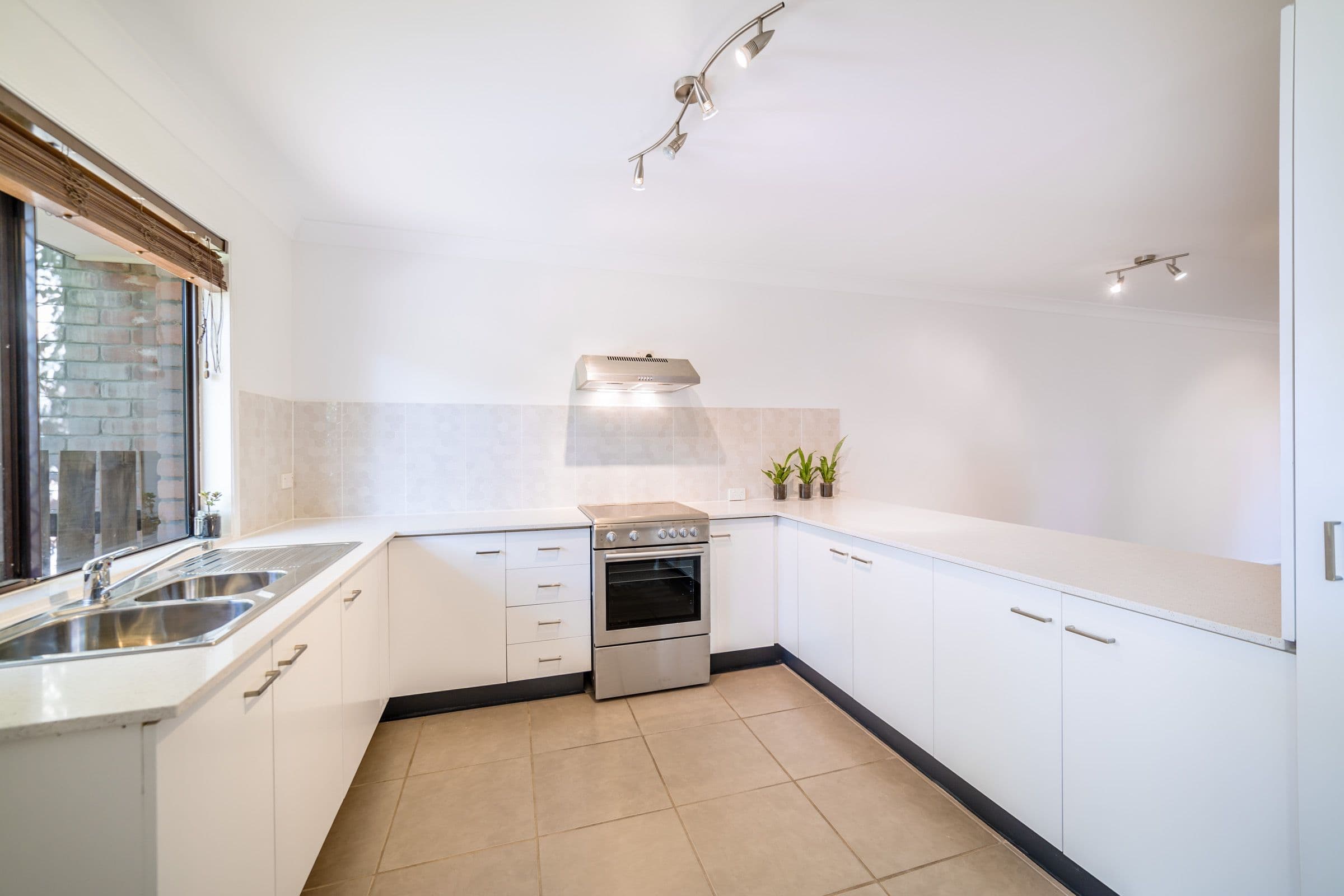 145 Government Road, Labrador QLD 4215, Labrador - Thumbnail 2