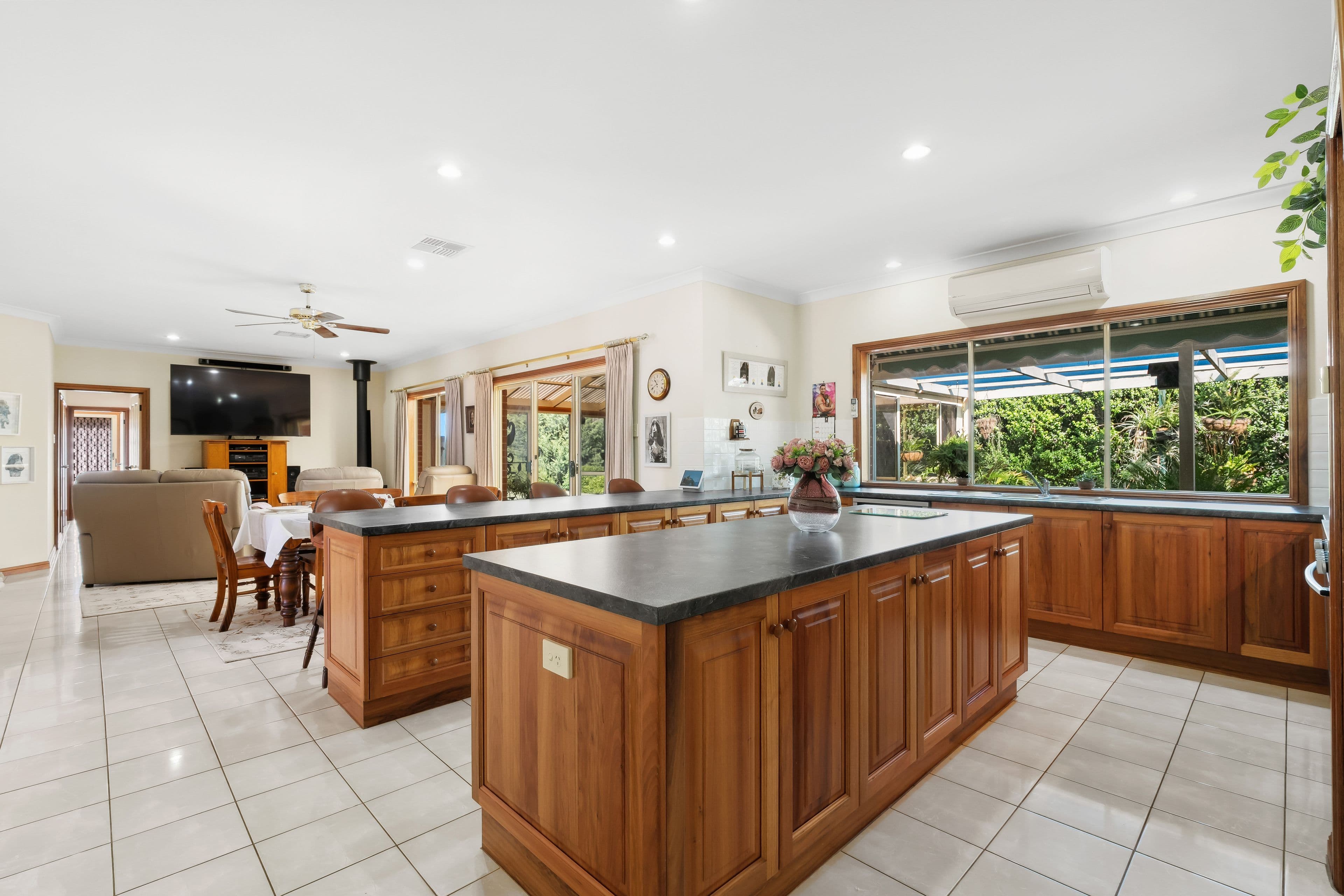 6 Gordon Crescent, Strathalbyn SA 5255, Strathalbyn - Thumbnail 3