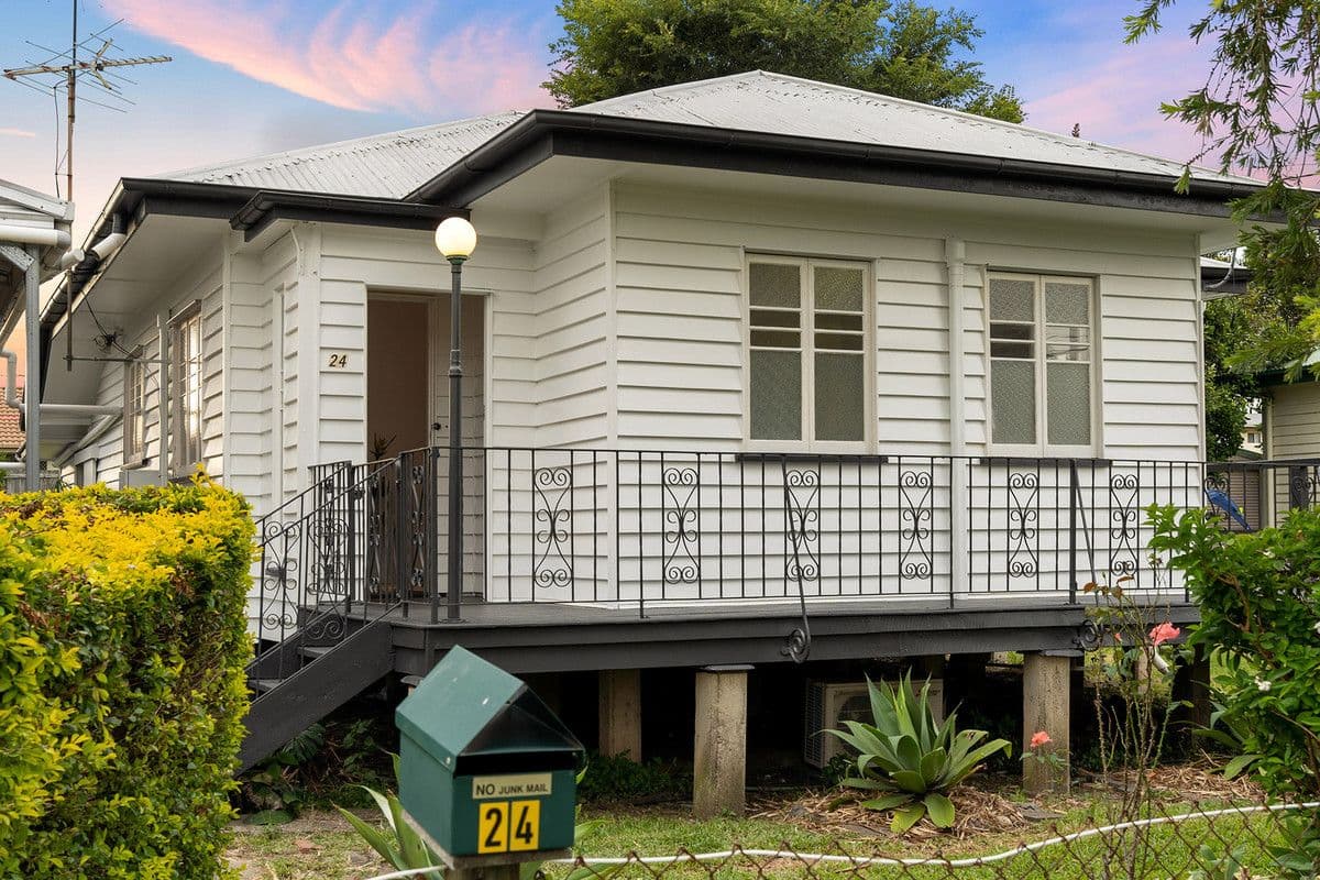 24 Nathan Street, East Ipswich QLD 4305, East Ipswich - Thumbnail 2