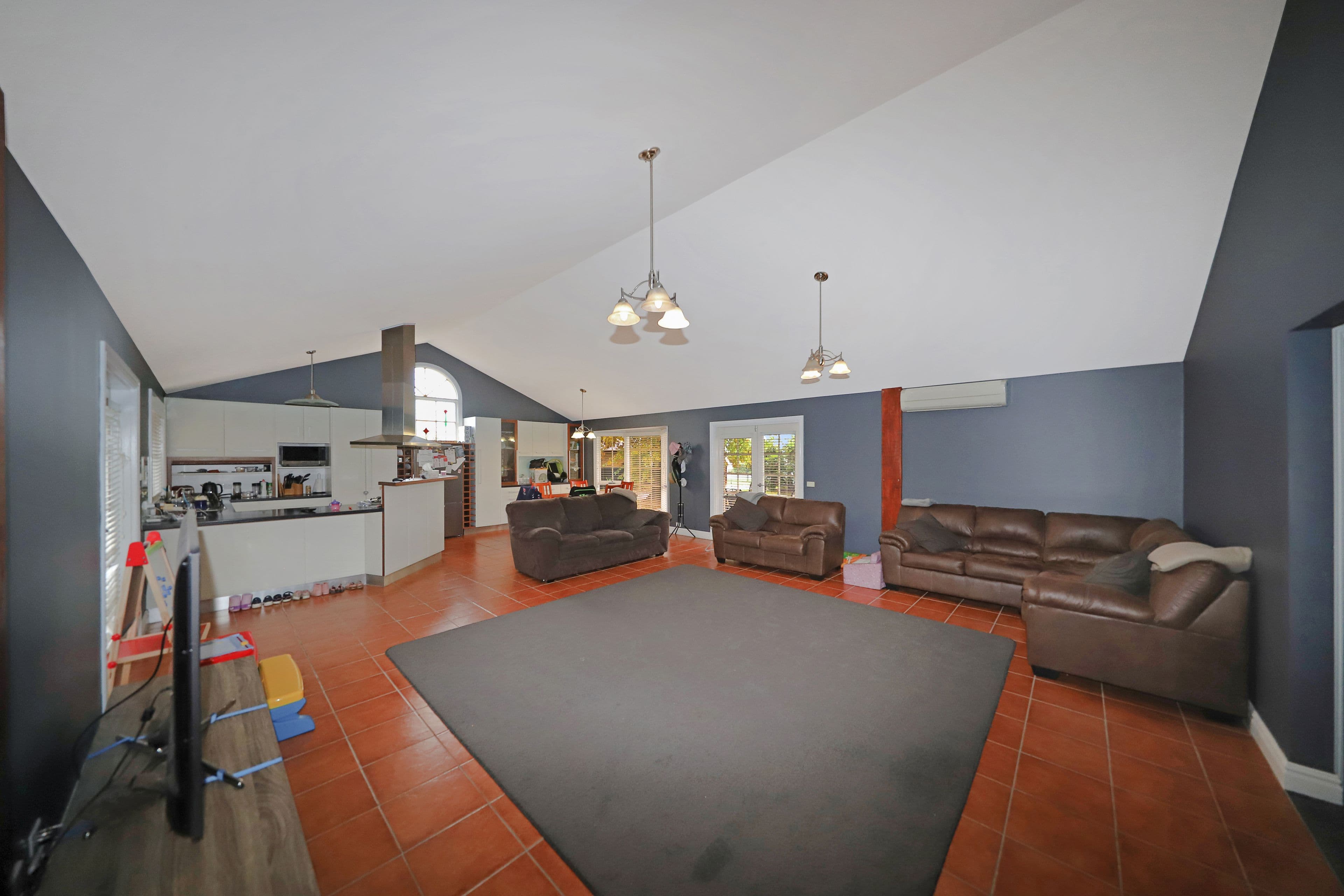 73-75 Broughton Street, Tumut NSW 2720, Tumut - Thumbnail 3
