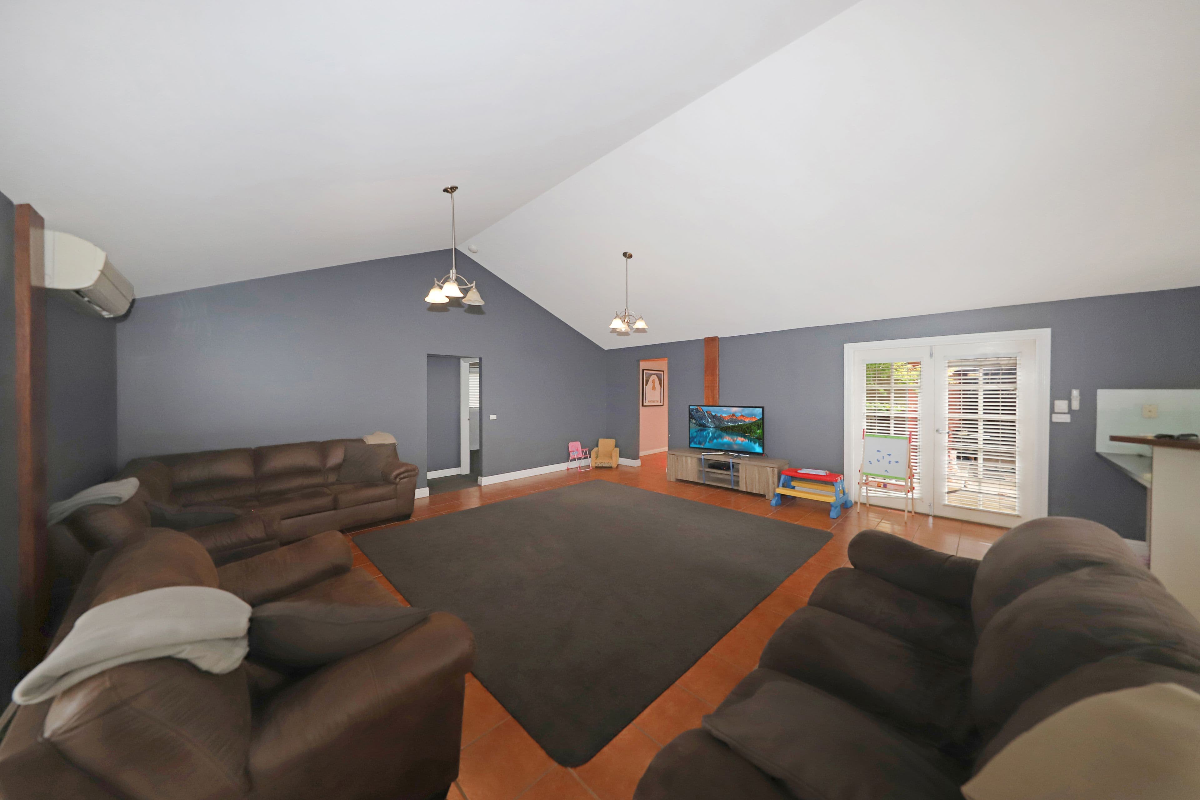 73-75 Broughton Street, Tumut NSW 2720, Tumut - Thumbnail 4