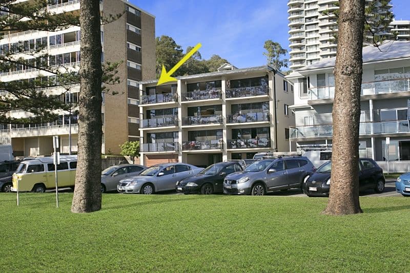 24 Goodwin Terrace, BURLEIGH HEADS QLD 4220, Burleigh Heads - Thumbnail 2