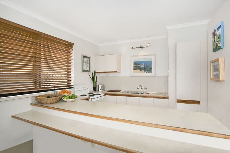 24 Goodwin Terrace, BURLEIGH HEADS QLD 4220, Burleigh Heads - Thumbnail 4