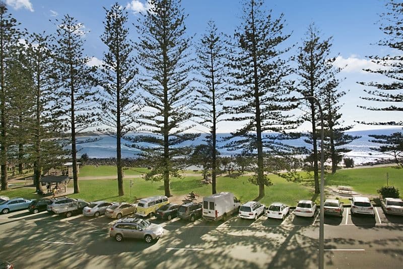 24 Goodwin Terrace, BURLEIGH HEADS QLD 4220, Burleigh Heads - Thumbnail 6