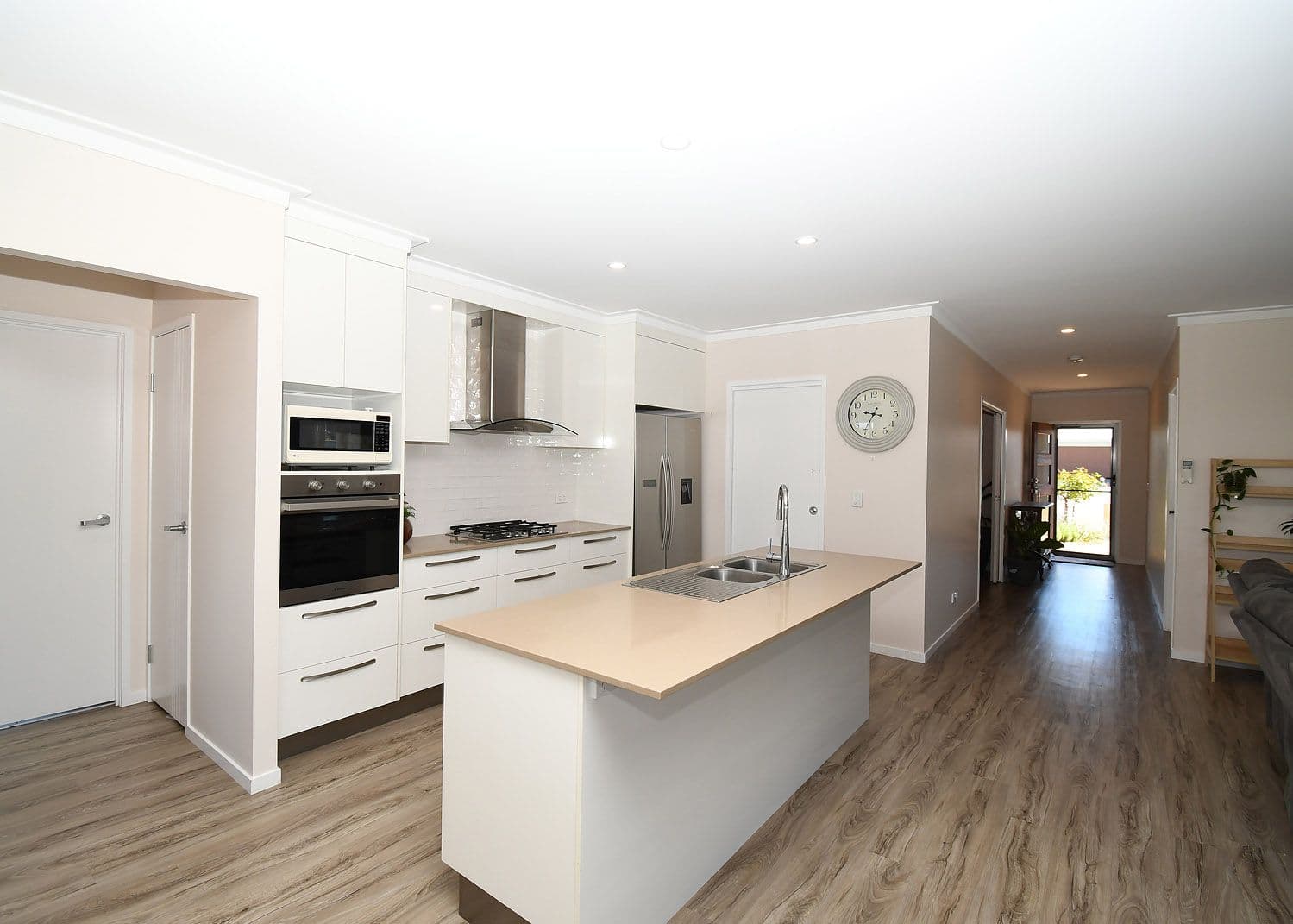 41 Spring Way, Nikenbah QLD 4655, Nikenbah - Thumbnail 2