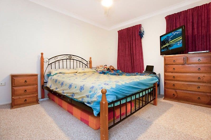 4 Jacaranda Close, ABERGLASSLYN NSW 2320, Aberglasslyn - Thumbnail 4