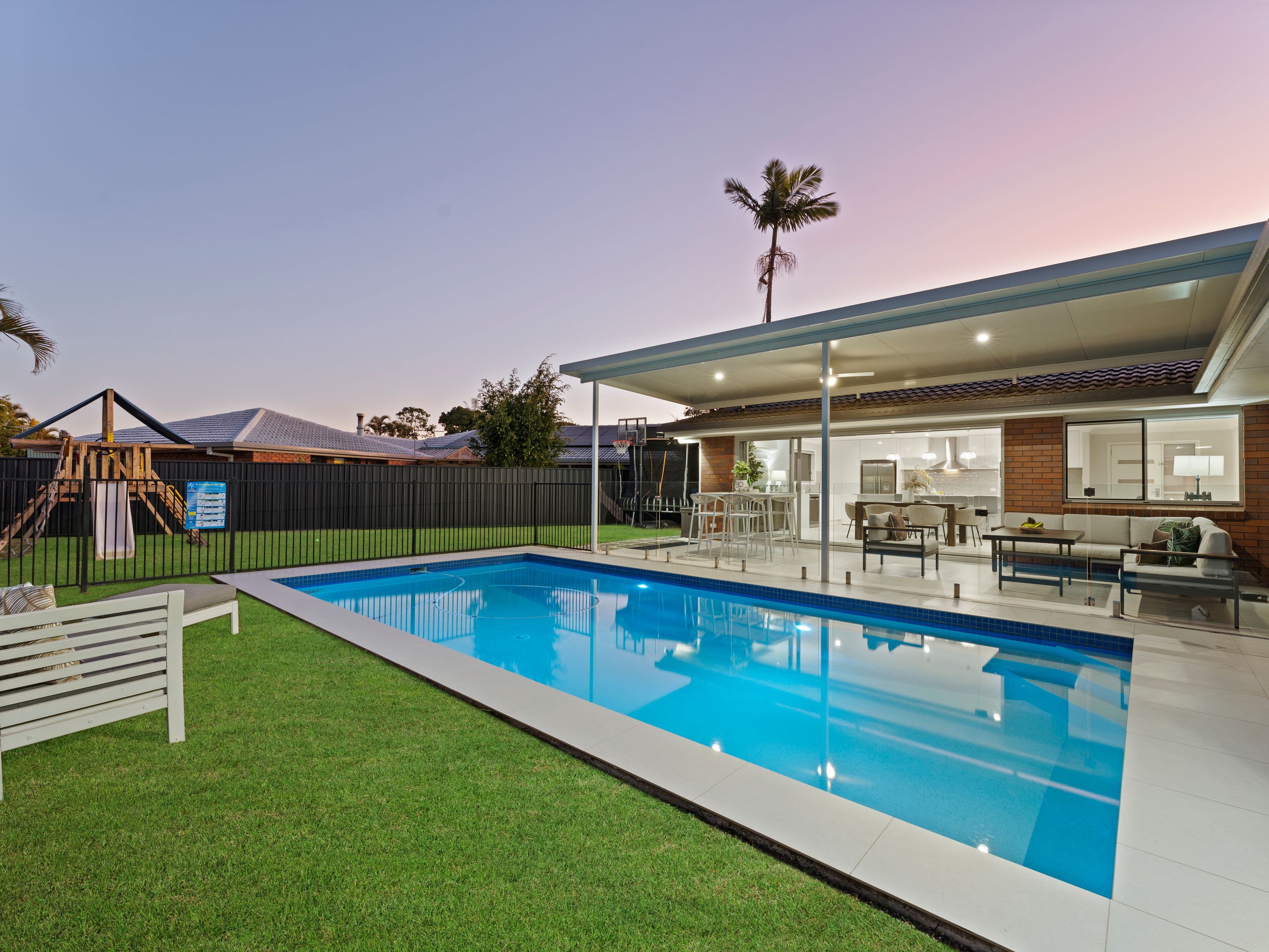 16 Petrina Street, Eight Mile Plains QLD 4113, Eight Mile Plains - Image 1