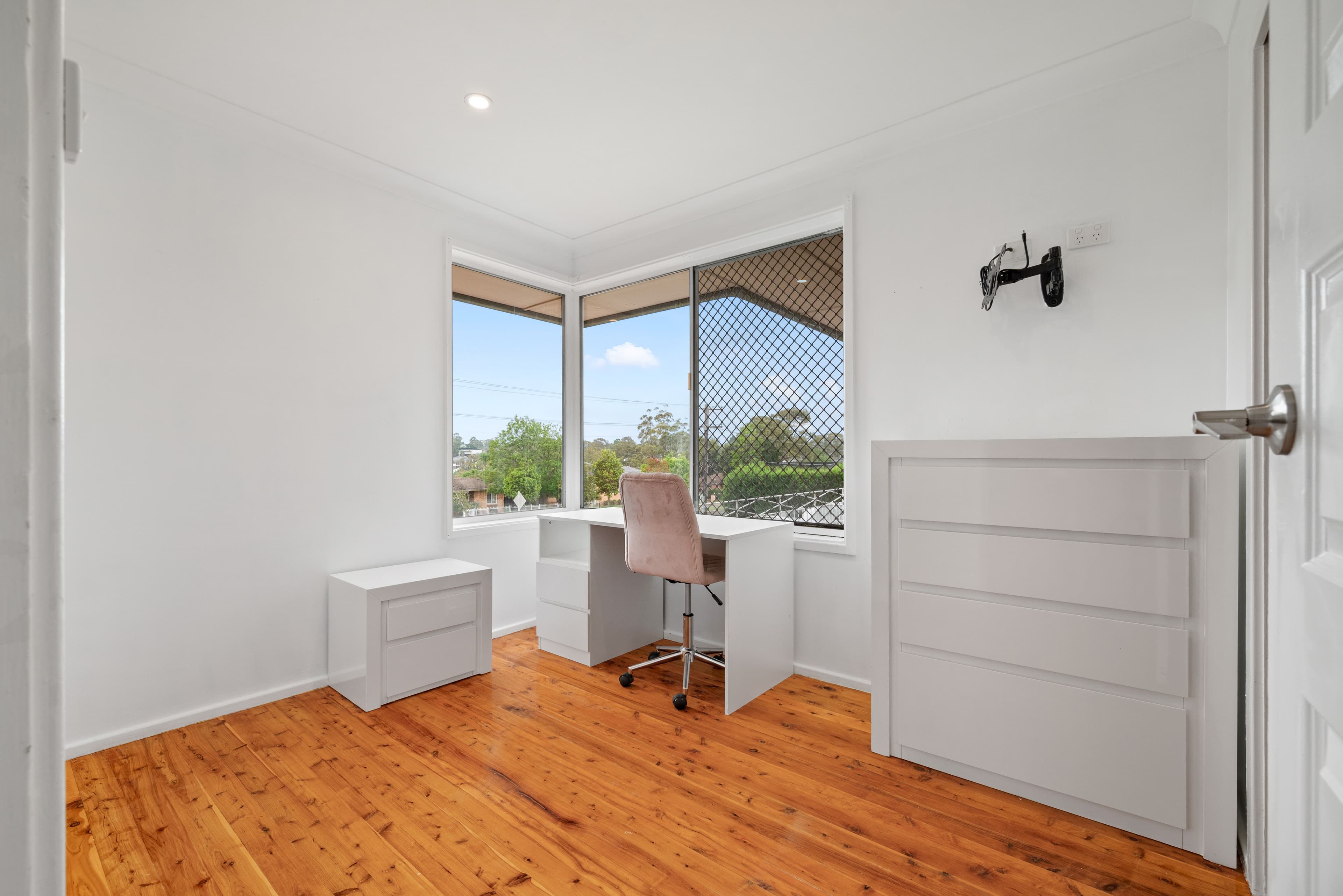 77 St Johns Road, Bradbury NSW 2560, Bradbury - Thumbnail 8