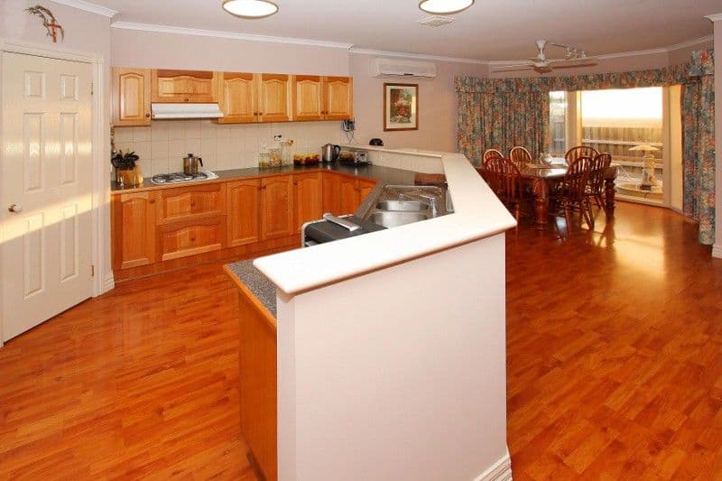 23 Pacific Place, TAYLORS LAKES VIC 3038, Taylors Lakes - Thumbnail 2