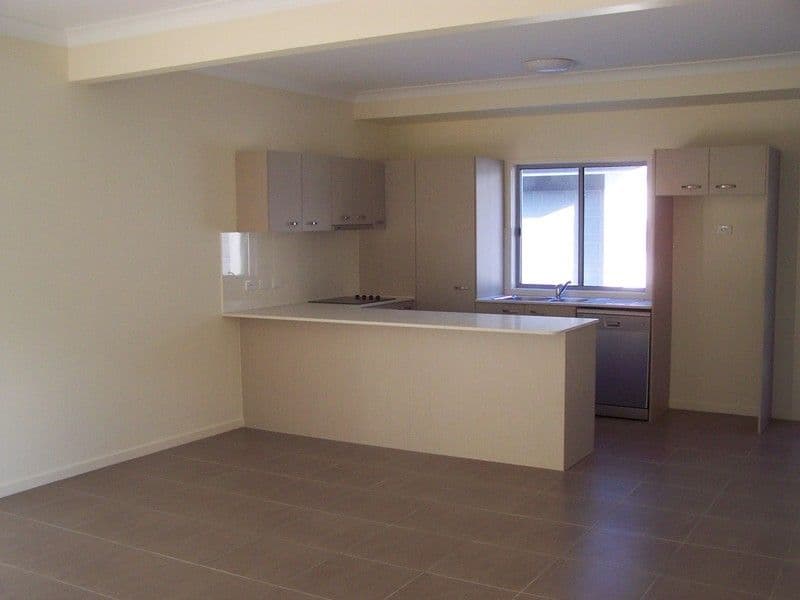 94 Turner Street, SCARBOROUGH QLD 4020, Scarborough - Thumbnail 2