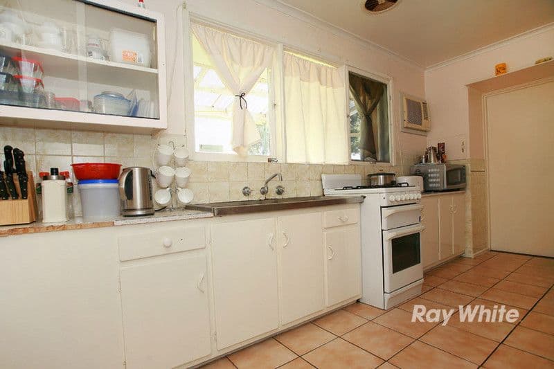 10 Jeffery Avenue, NOBLE PARK VIC 3174, Noble Park - Thumbnail 5