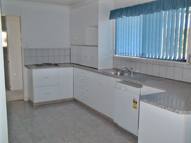14 Ross, MILLMERRAN QLD 4357, Millmerran - Thumbnail 5