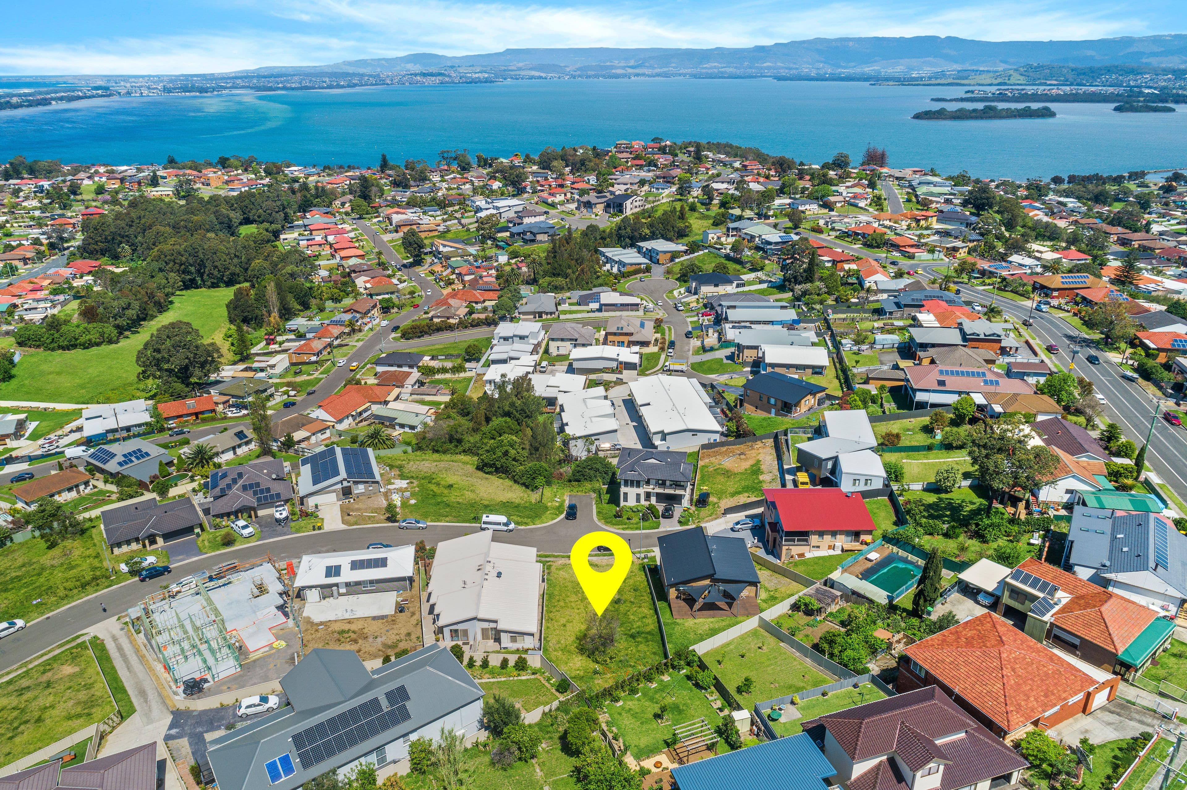 21 Backhouse Road, Lake Heights NSW 2502, Lake Heights - Image 1