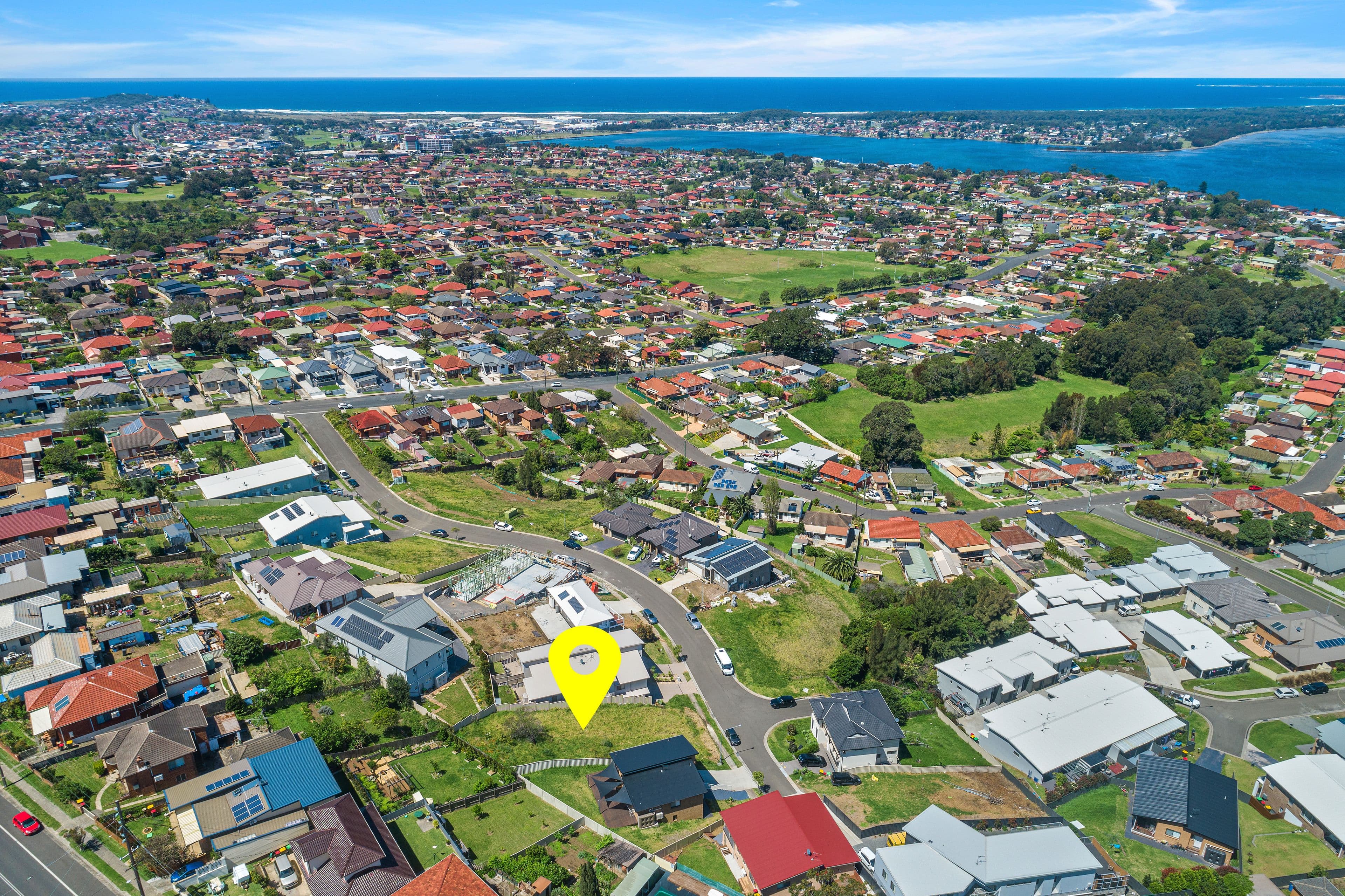 21 Backhouse Road, Lake Heights NSW 2502, Lake Heights - Thumbnail 2