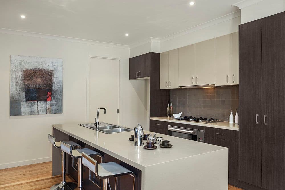 84A Russell Crescent, DONCASTER EAST VIC 3109, Doncaster East - Thumbnail 2
