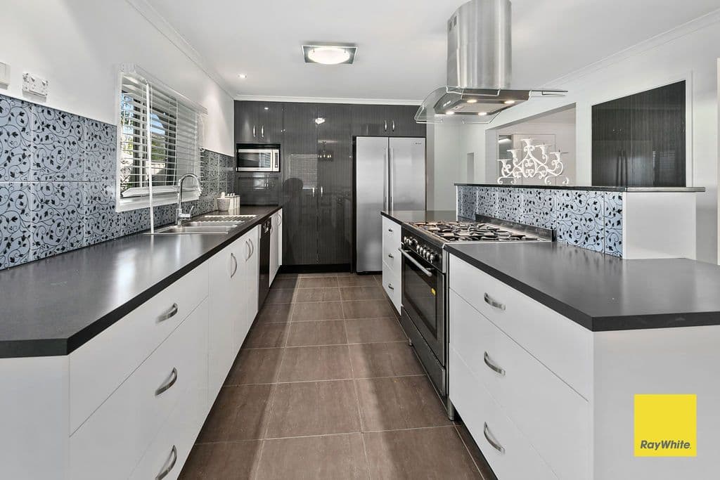 353 Old Cleveland Road, Birkdale QLD 4159, Birkdale - Thumbnail 2