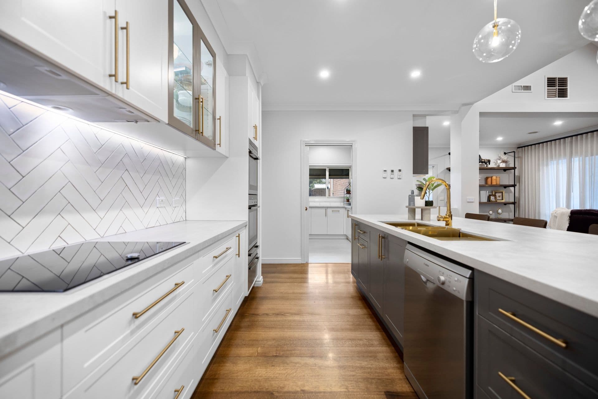 33 Mccubbin Way, Berwick VIC 3806, Berwick - Thumbnail 6