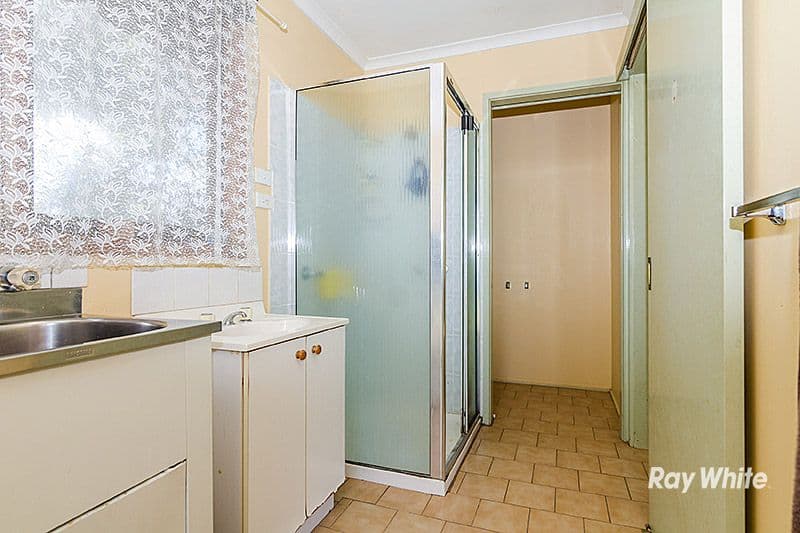 37 Roberts Road, Cranbourne VIC 3977, Cranbourne - Thumbnail 6