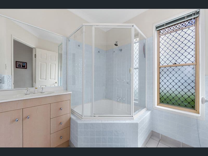 5 Crown Place, Carindale QLD 4152, Carindale - Thumbnail 8