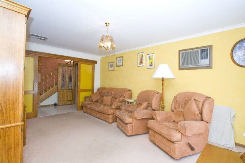 9 Burnett Court, MILL PARK VIC 3082, Mill Park - Thumbnail 4