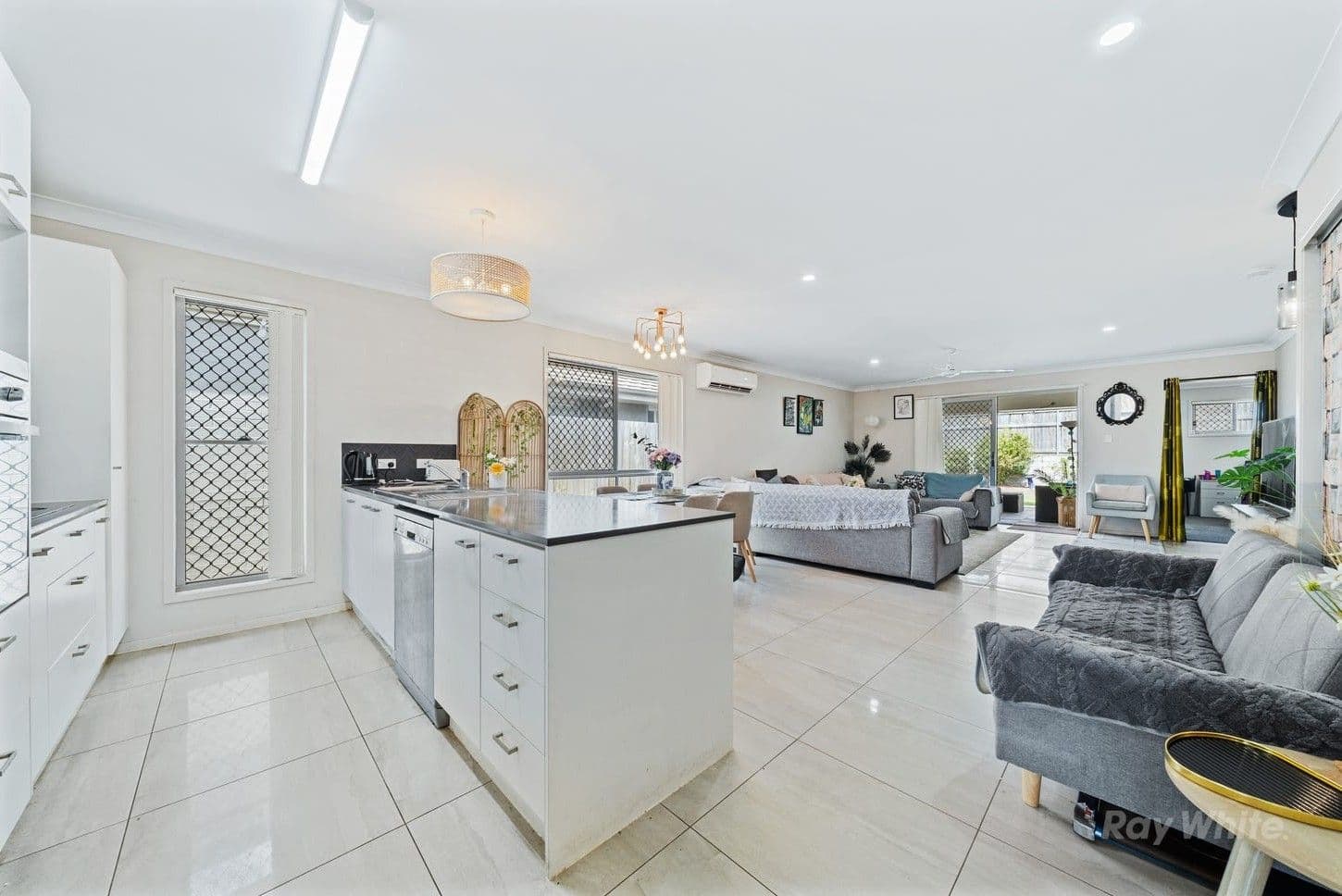 7 Claussen Street, Browns Plains QLD 4118, Browns Plains - Thumbnail 5