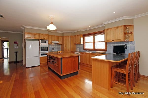 67 St Vigeons Road, RESERVOIR VIC 3073, Reservoir - Thumbnail 2