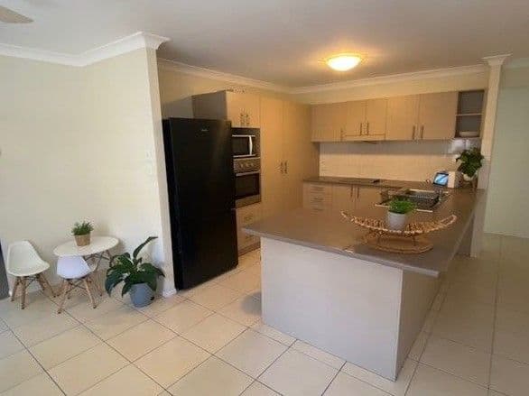 8 Russo Court, Rothwell QLD 4022, Rothwell - Thumbnail 5