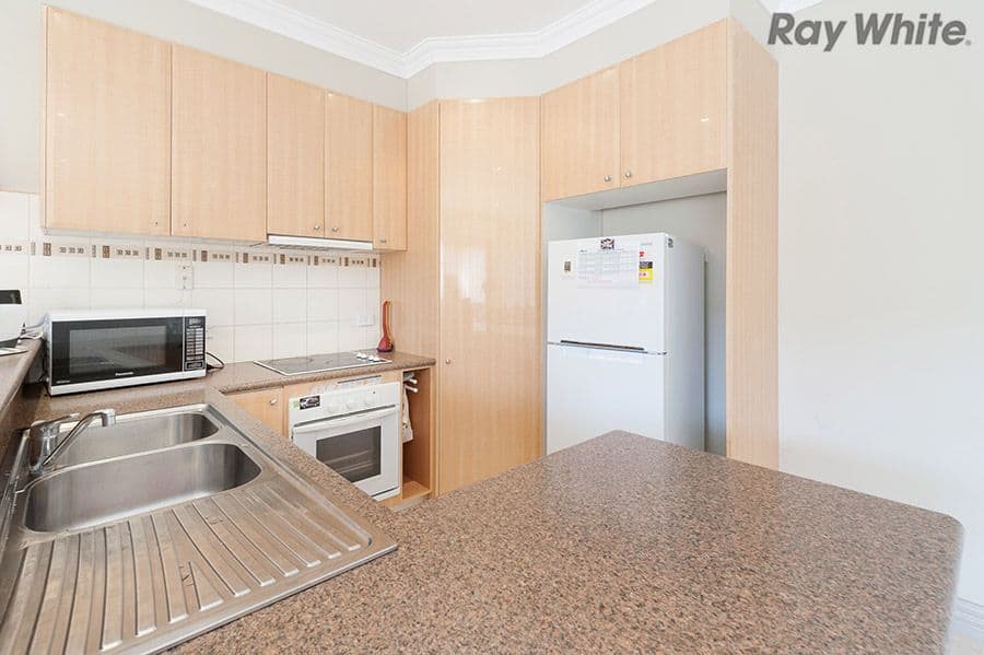 7 Lorraine Court, Hillside VIC 3037, Hillside - Thumbnail 5