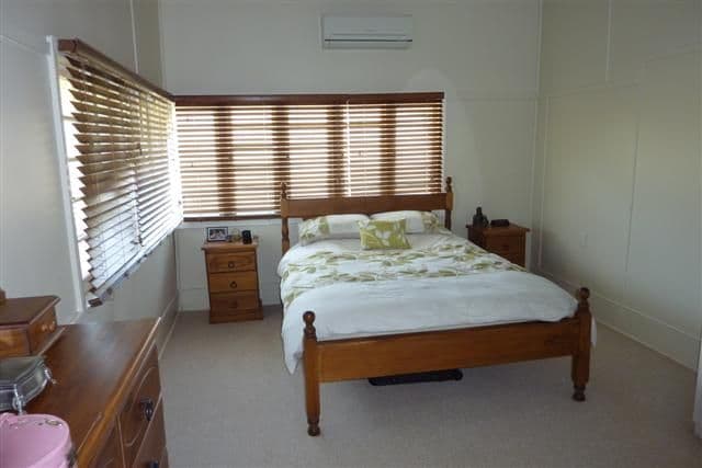 15 Hoffman Street, ROMA QLD 4455, Roma - Thumbnail 6