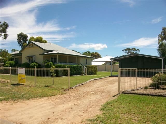 15 Hoffman Street, ROMA QLD 4455, Roma - Thumbnail 7