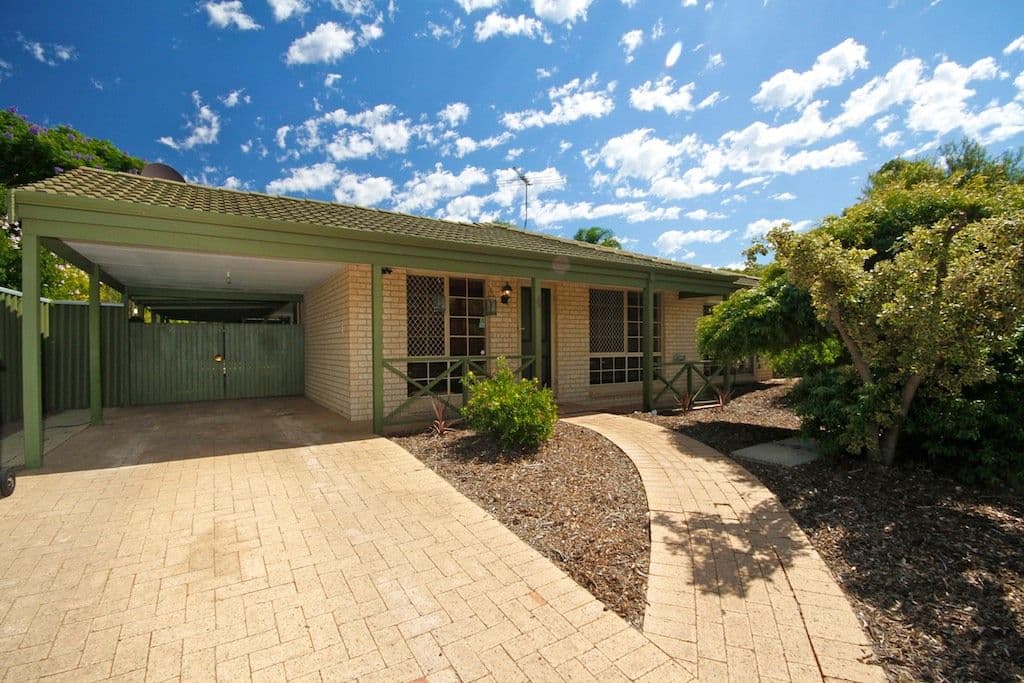 4 Lundy Cove, KIARA WA 6054, Kiara - Image 1