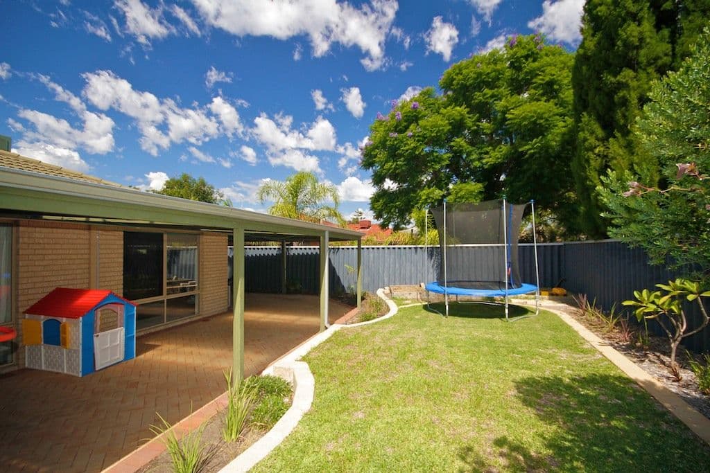 4 Lundy Cove, KIARA WA 6054, Kiara - Thumbnail 2