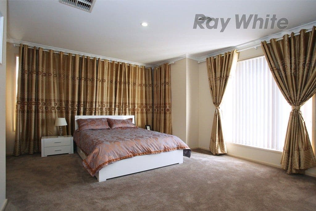 13 Paradise Parade, POINT COOK VIC 3030, Point Cook - Thumbnail 3