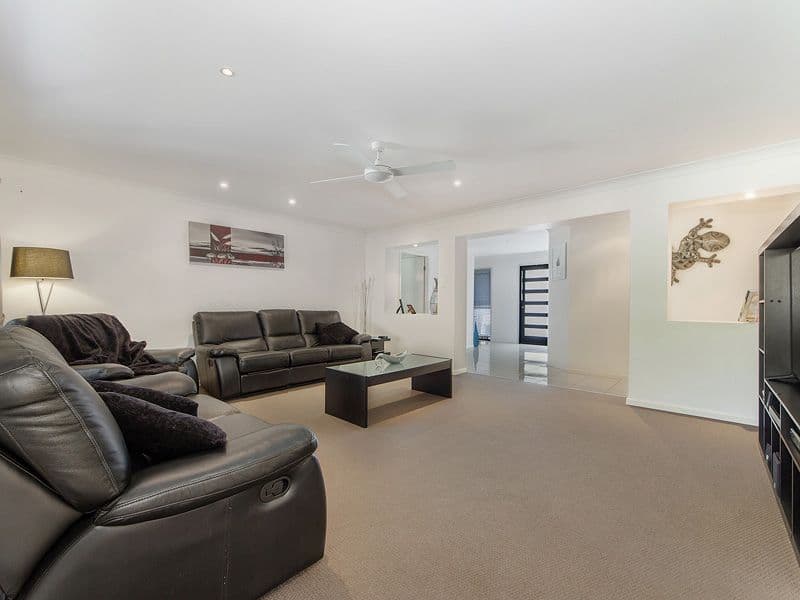 64 Regatta Avenue, Oxenford QLD 4210, Oxenford - Thumbnail 5