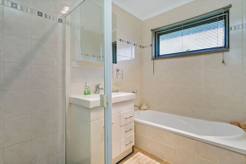 7 Minnipa Drive, Hallett Cove SA 5158, Hallett Cove - Thumbnail 6