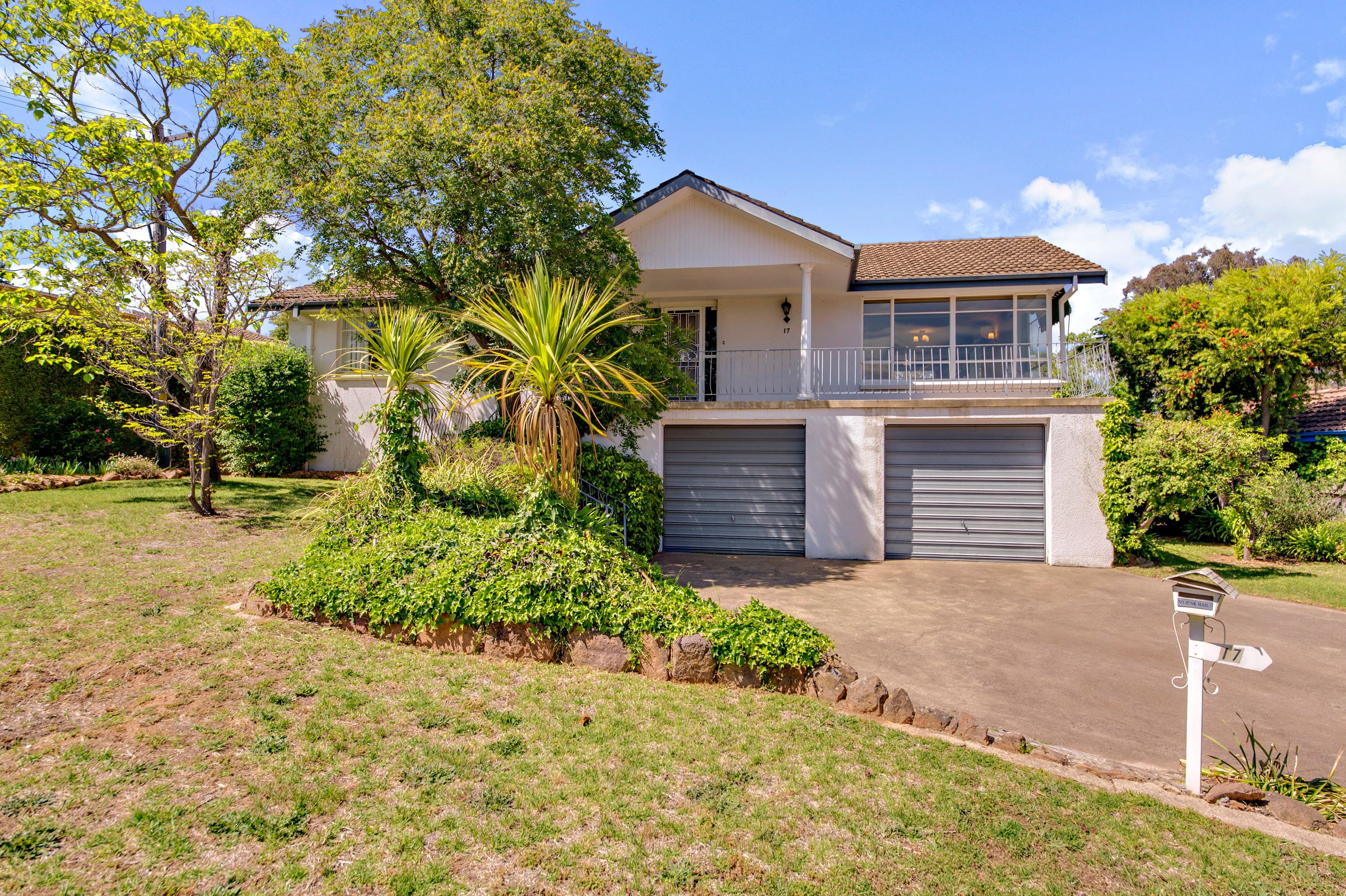 17 Glynn Street, Hughes ACT 2605, Hughes - Image 1