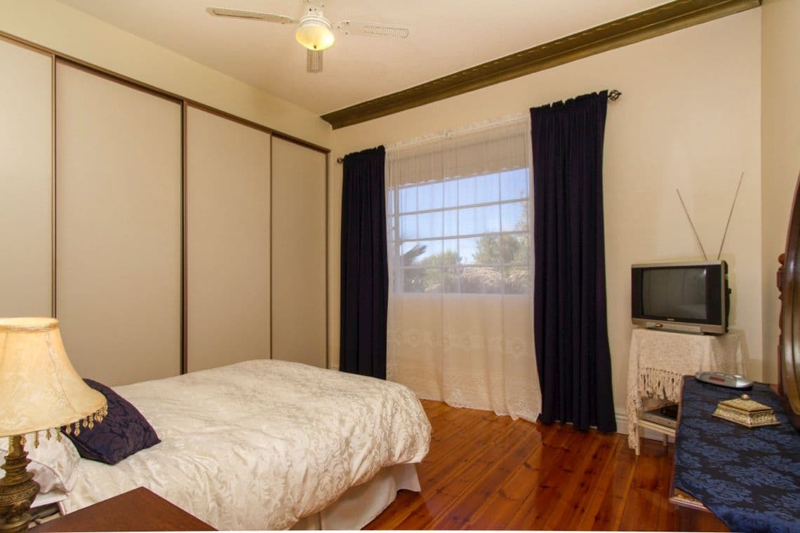 70 Hill Street, BROKEN HILL NSW 2880, Broken Hill - Thumbnail 7