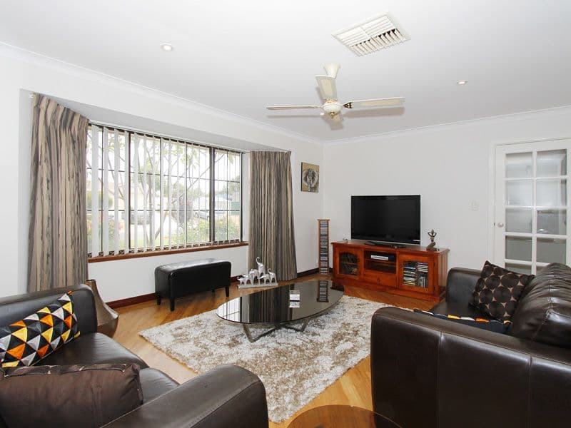3 Falcon Close, BALLAJURA WA 6066, Ballajura - Thumbnail 3