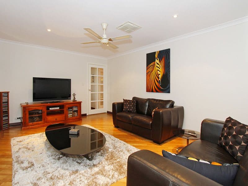 3 Falcon Close, BALLAJURA WA 6066, Ballajura - Thumbnail 4