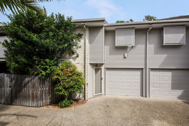 30 Fleet Drive, Kippa-Ring - Image 1