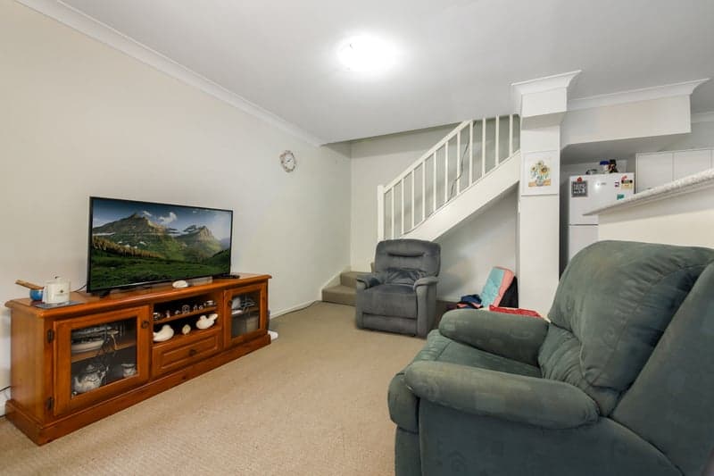 30 Fleet Drive, Kippa-Ring - Thumbnail 2