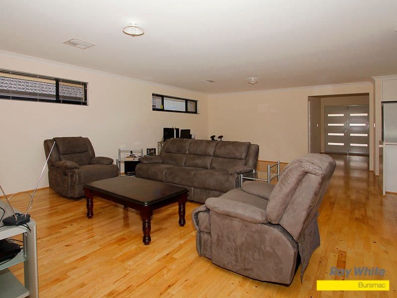 6 Dryden Crescent, AVELEY WA 6069, Aveley - Thumbnail 5