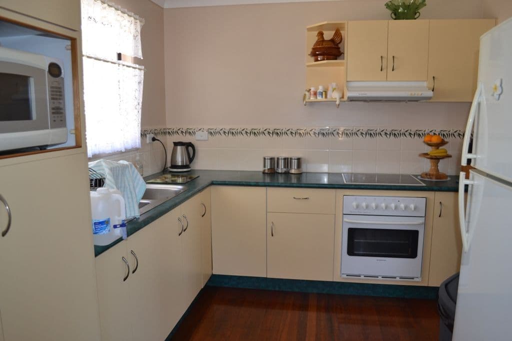 147 Matthew Flinders Drive, COOEE BAY QLD 4703, Cooee Bay - Thumbnail 2