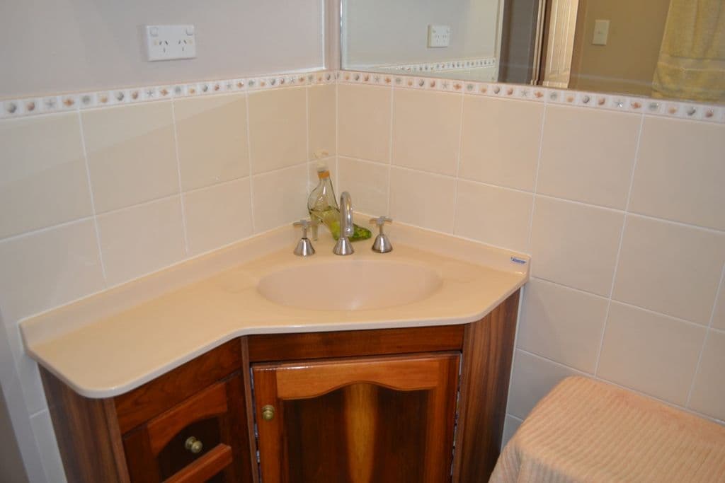 147 Matthew Flinders Drive, COOEE BAY QLD 4703, Cooee Bay - Thumbnail 7