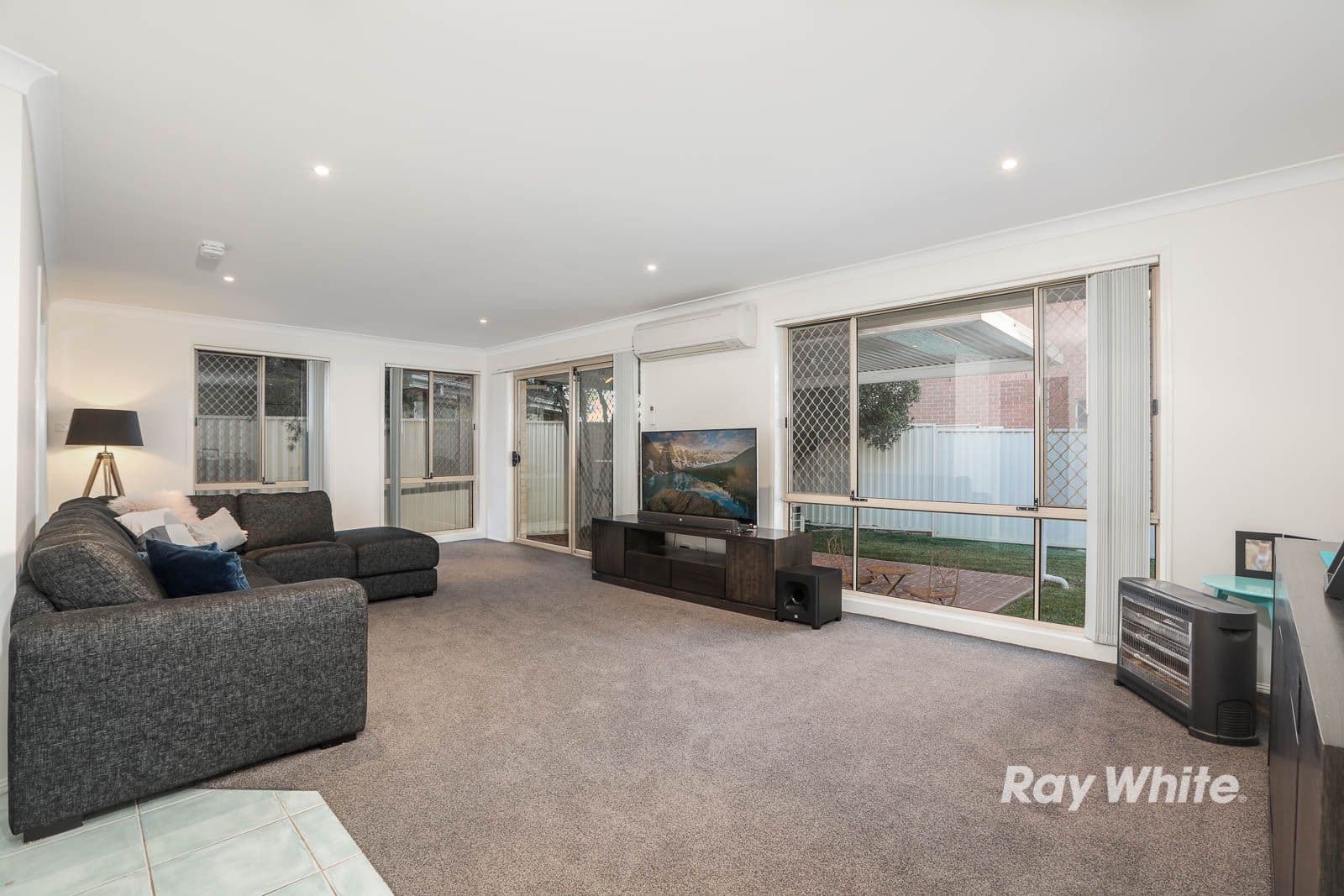 19 Wolseley Road, McGraths Hill - Thumbnail 2