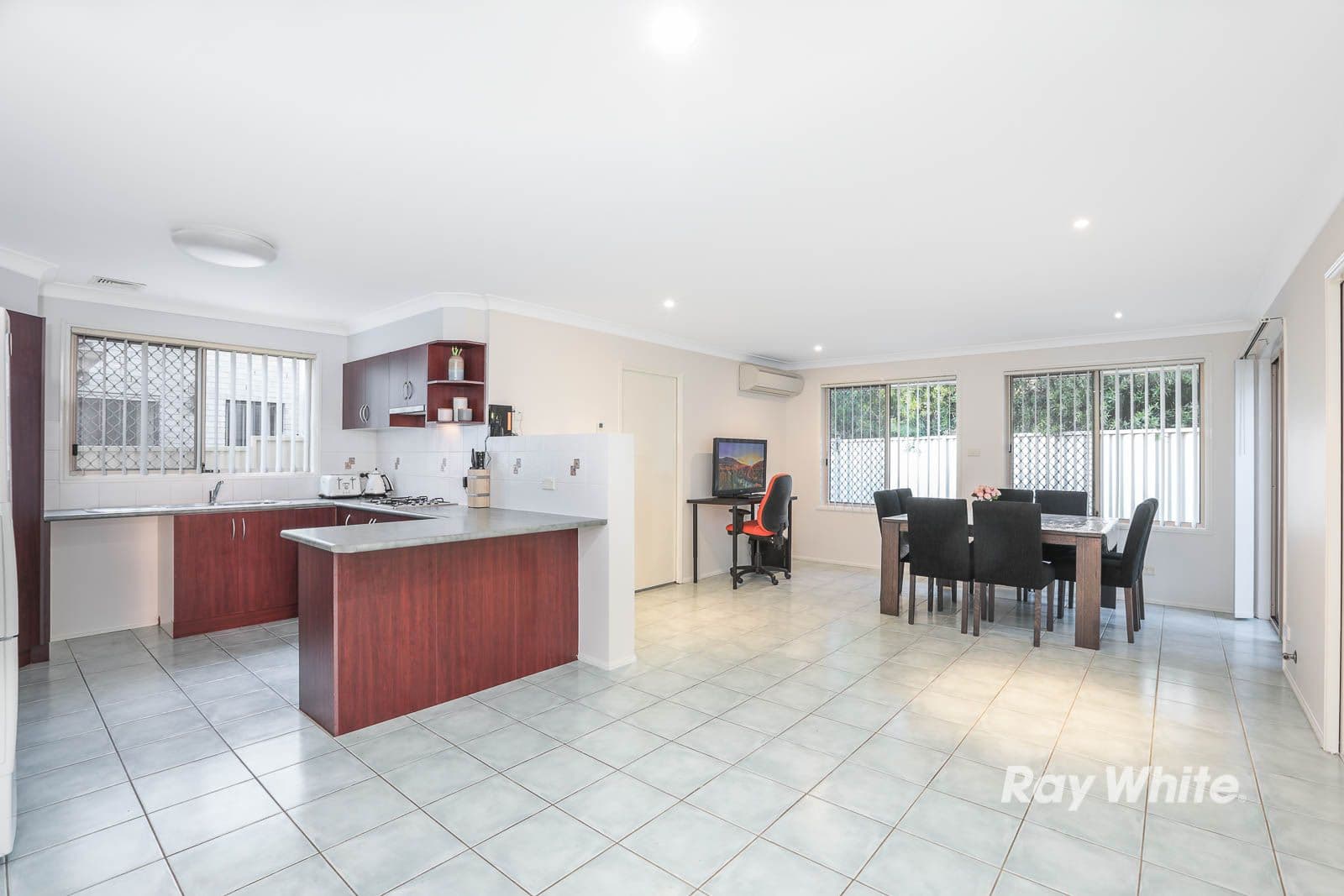 19 Wolseley Road, McGraths Hill - Thumbnail 4