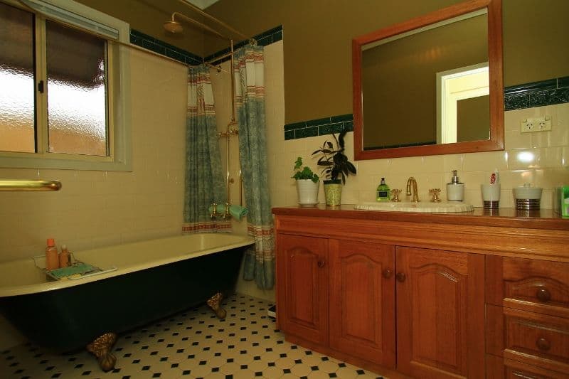 15 Kilby Court, KANGAROO FLAT VIC 3555, Kangaroo Flat - Thumbnail 5