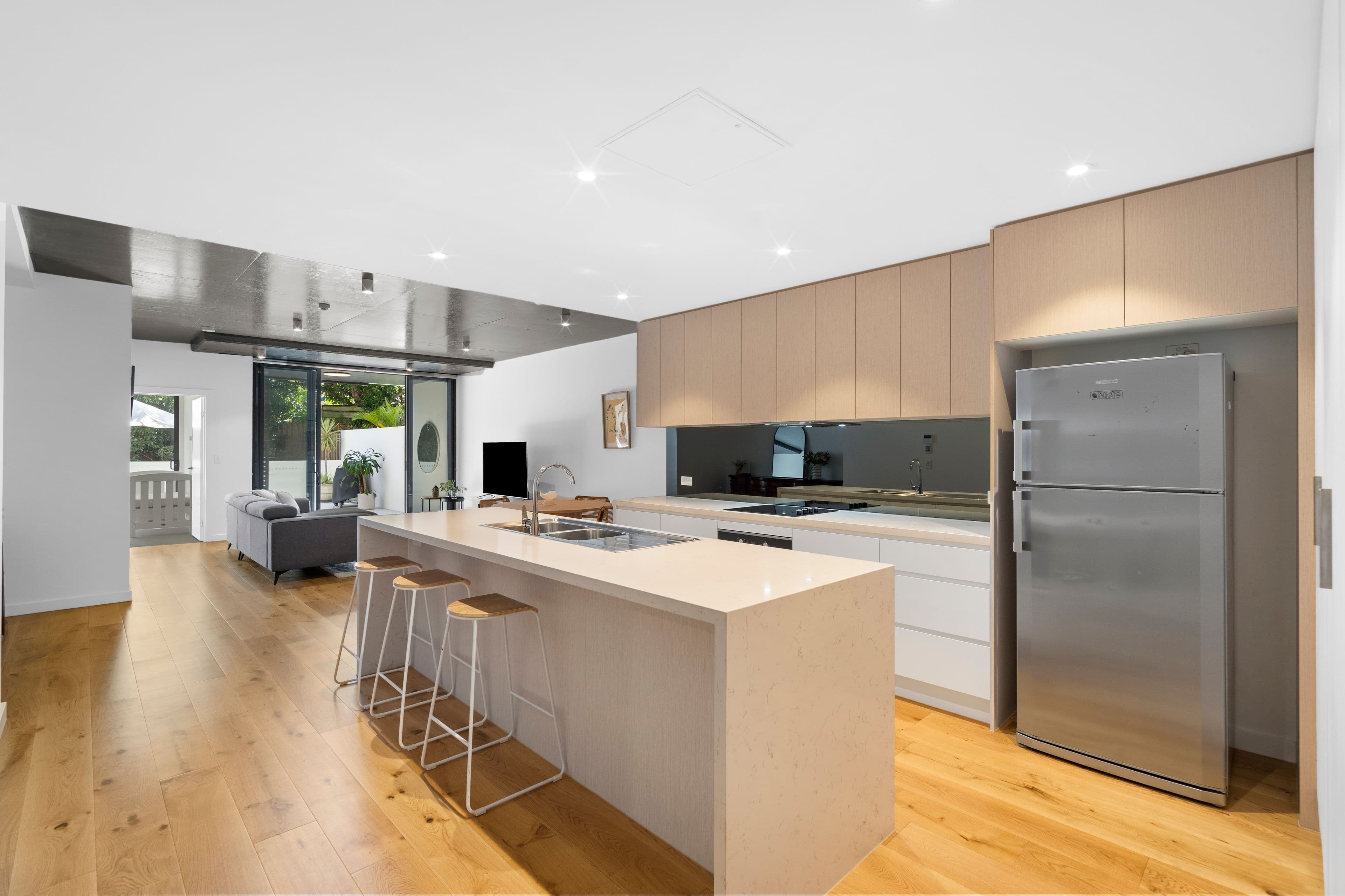 208 Norman Avenue, Norman Park QLD 4170, Norman Park - Image 1