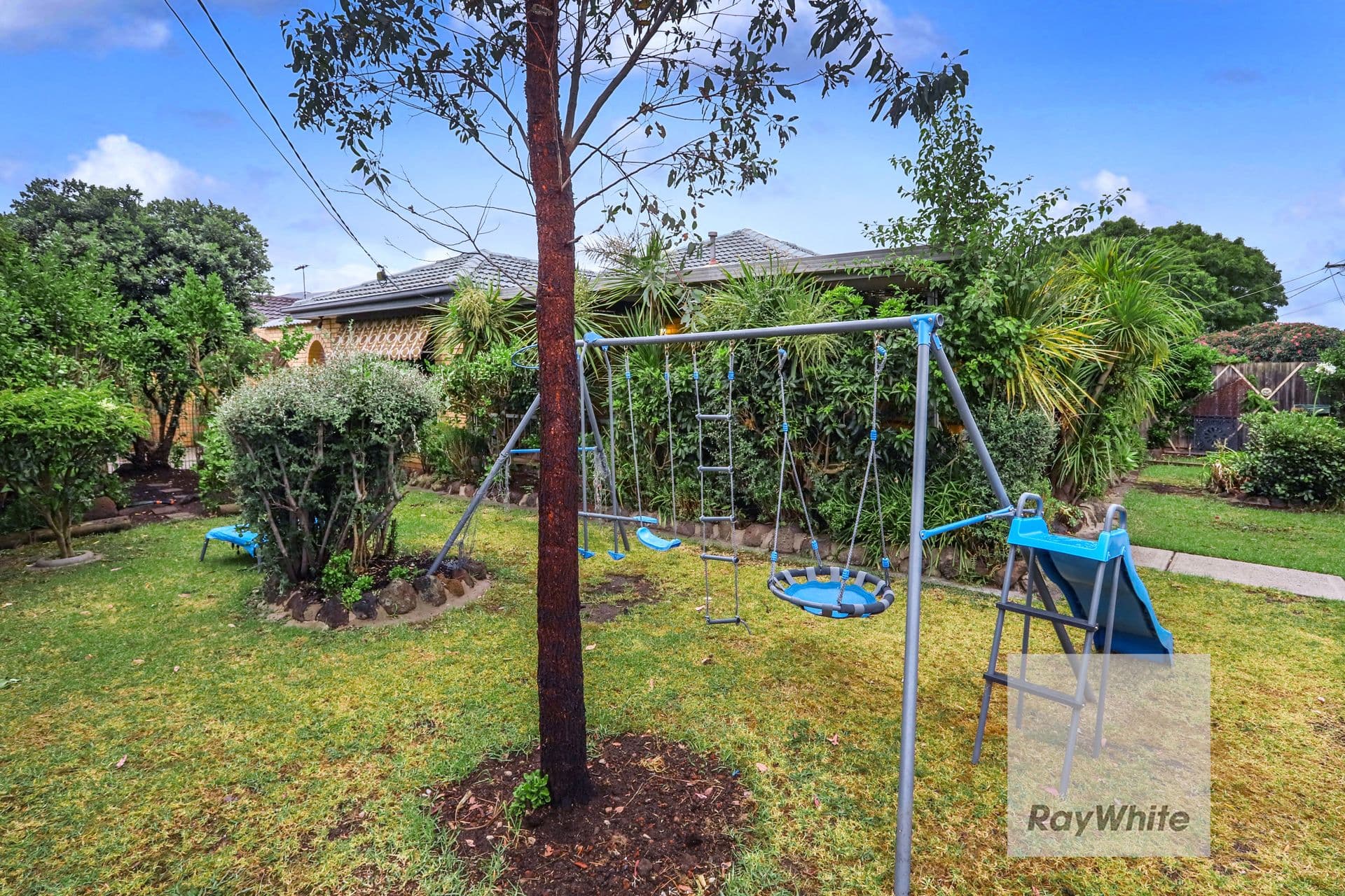 13 Windermere Crescent, Gladstone Park VIC 3043, Gladstone Park - Thumbnail 3
