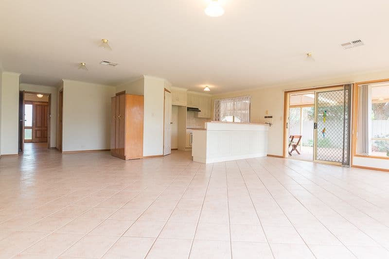7 Heathcote Street, Normanville SA 5204, Normanville - Thumbnail 2